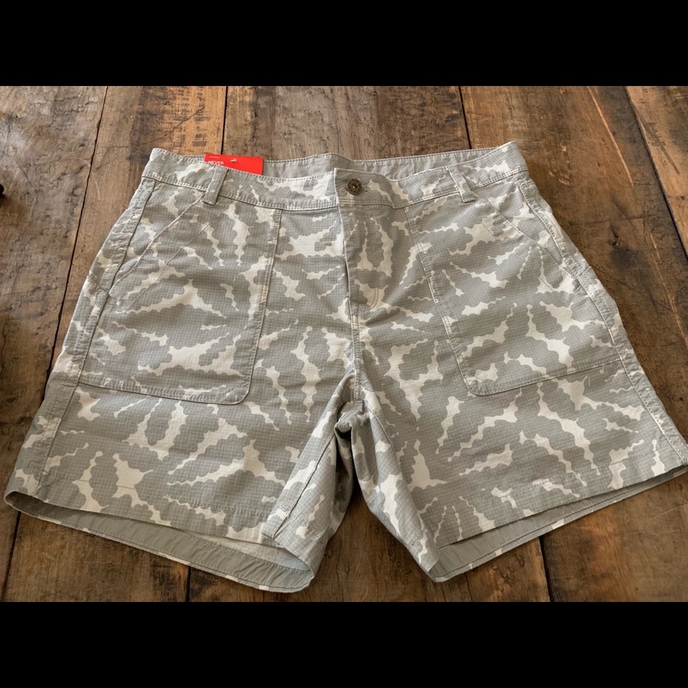 NWT North Face shorts